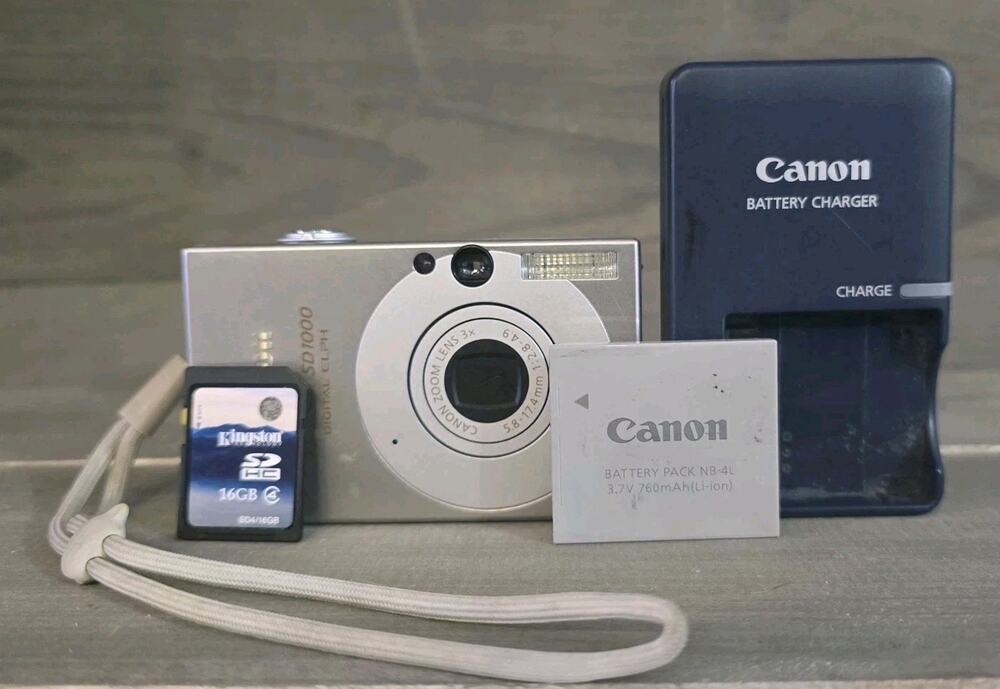 Canon PowerShot SD1000 Digital ELPH 7.1MP Silver Camera Tested Bundle Charger